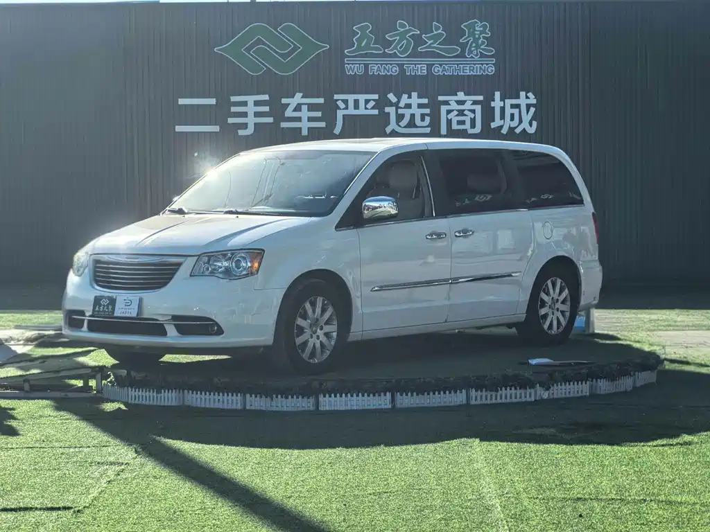 Chrysler Grand Voyager (Import) 2014