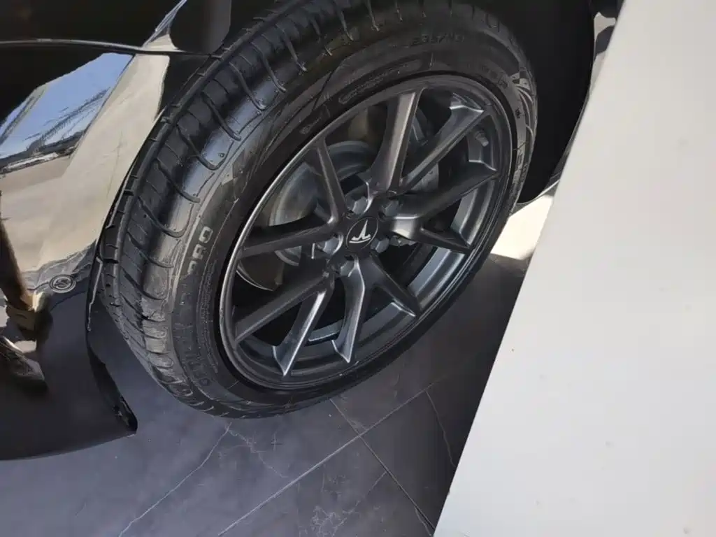 Tesla Model 3 — миниатюра 23