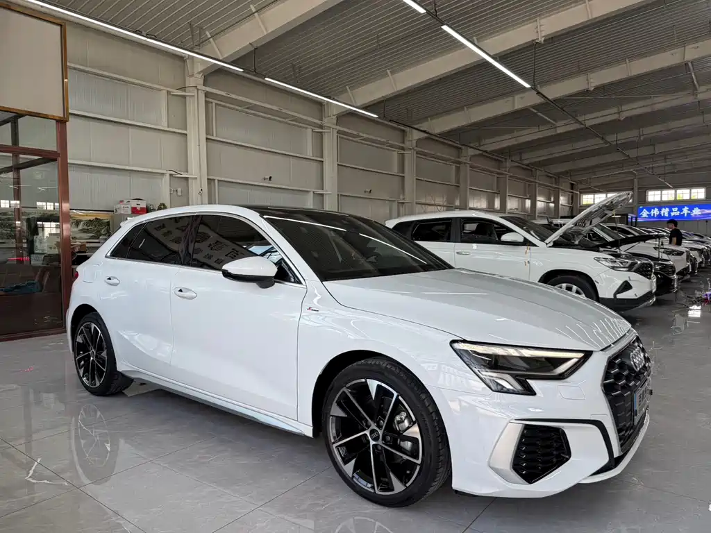 Audi A3 2023 Sportback 35 TFSI Fashion Sport