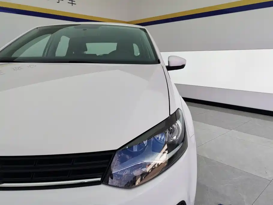 Volkswagen Polo — миниатюра 5