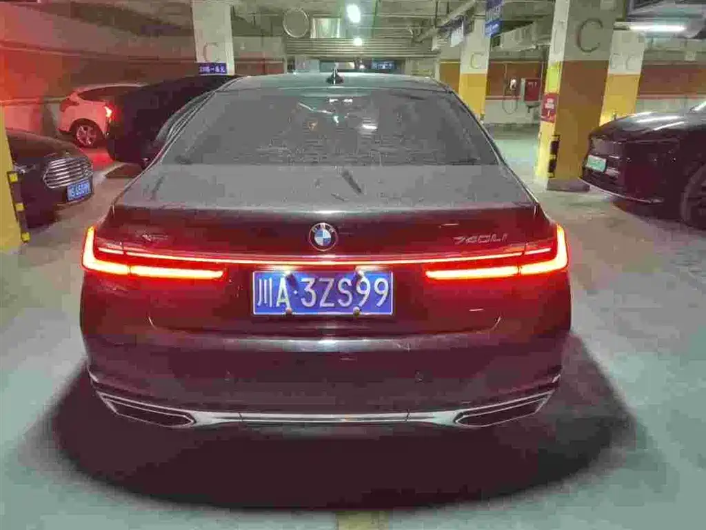BMW 7 Series — миниатюра 8