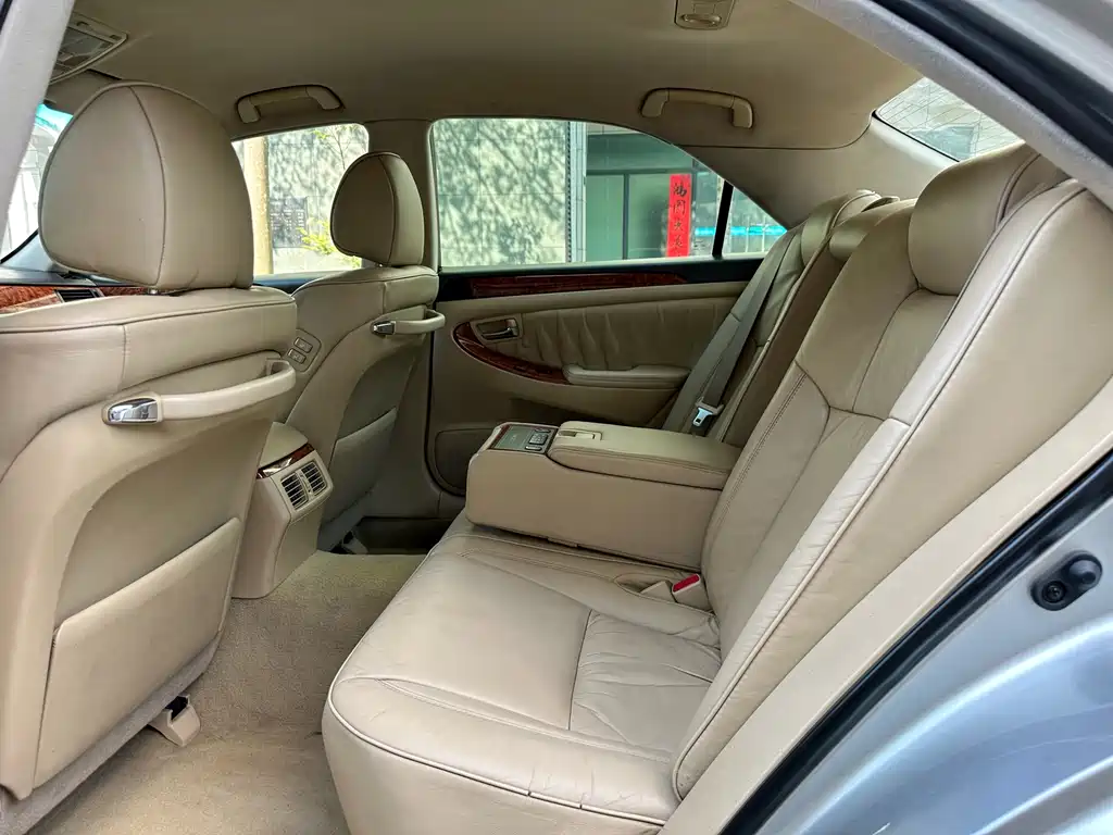 Toyota Crown 2005 3.0L Royal