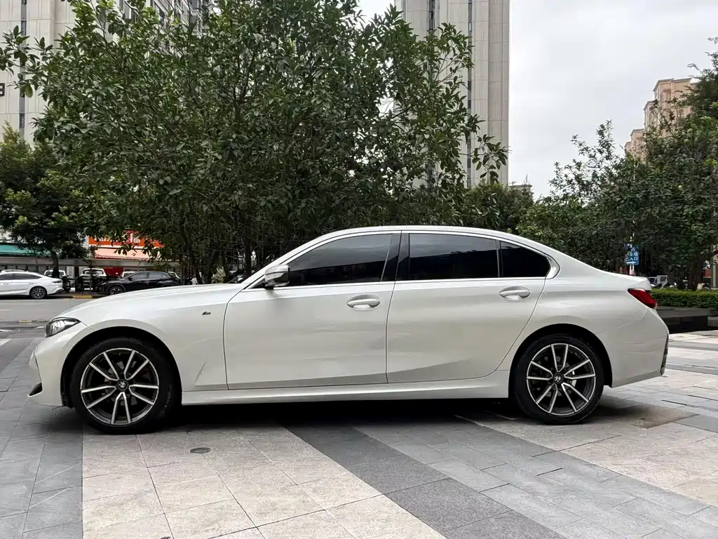 BMW 3 Series — миниатюра 3