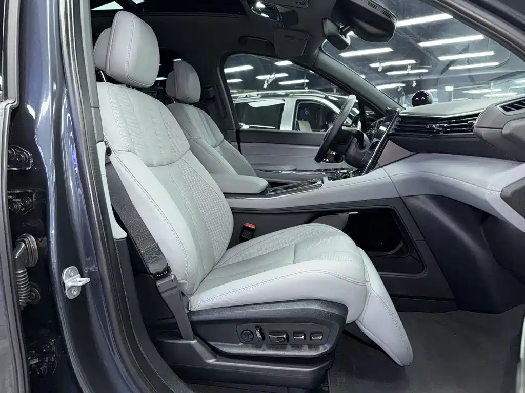 NIO ES8 — миниатюра 11