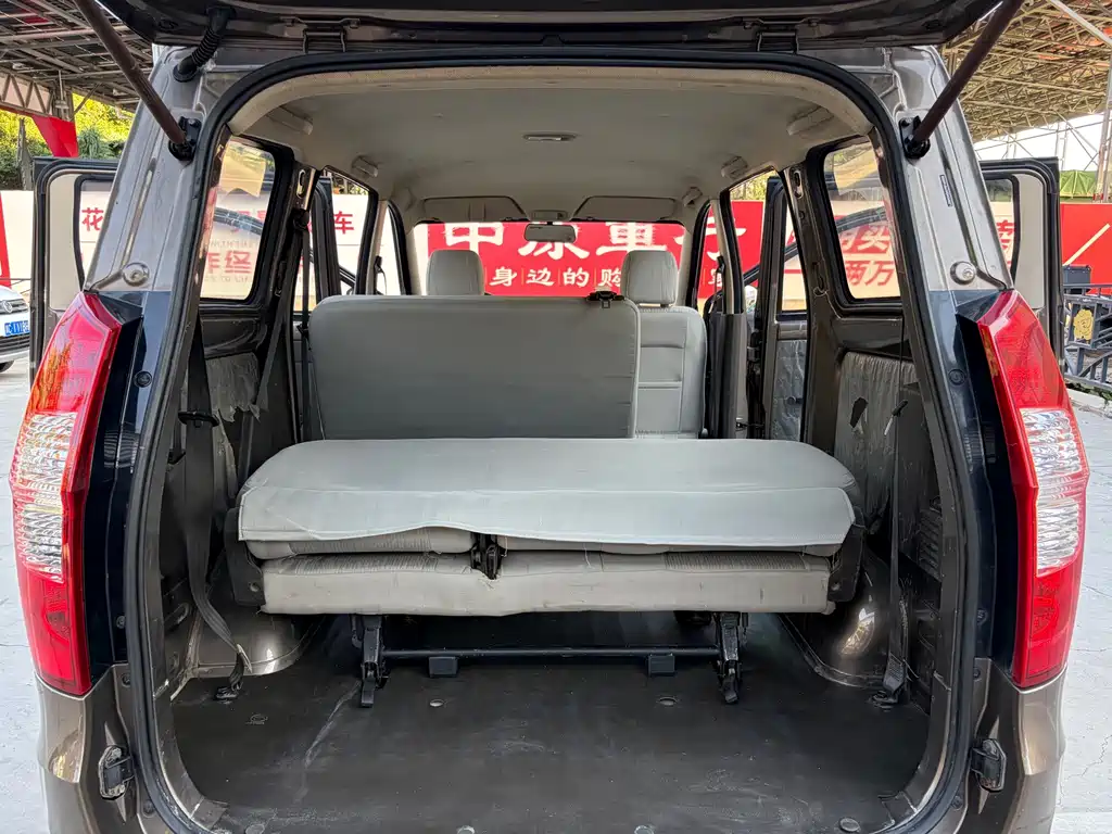 Wuling Hongguang — миниатюра 14
