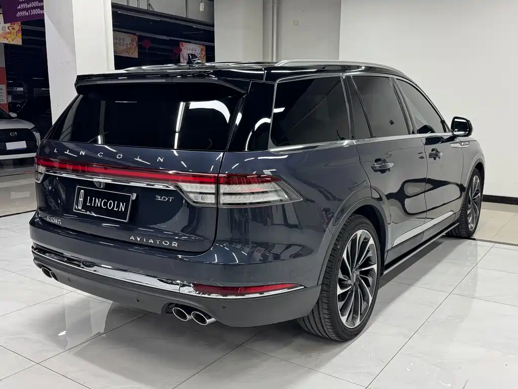 Lincoln Aviator — миниатюра 4