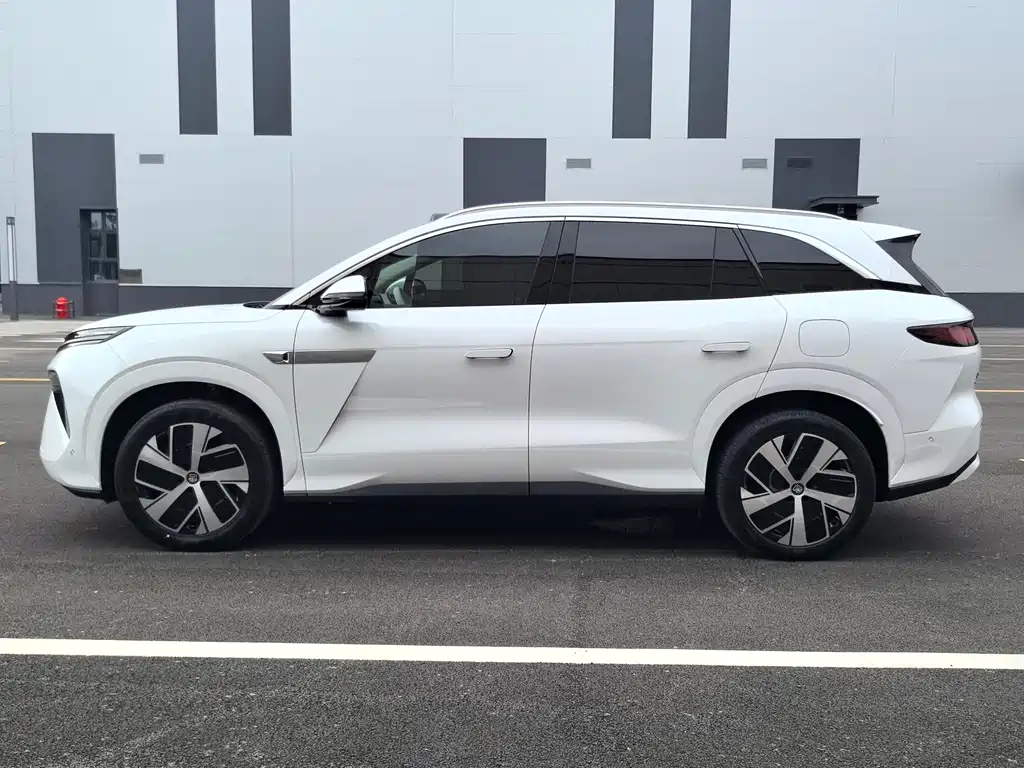 BYD Tang L L 2025 EV 670KM Premium