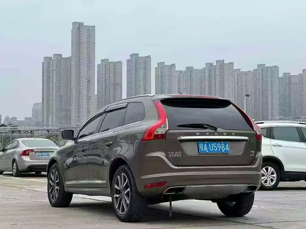 Volvo XC60 — миниатюра 7