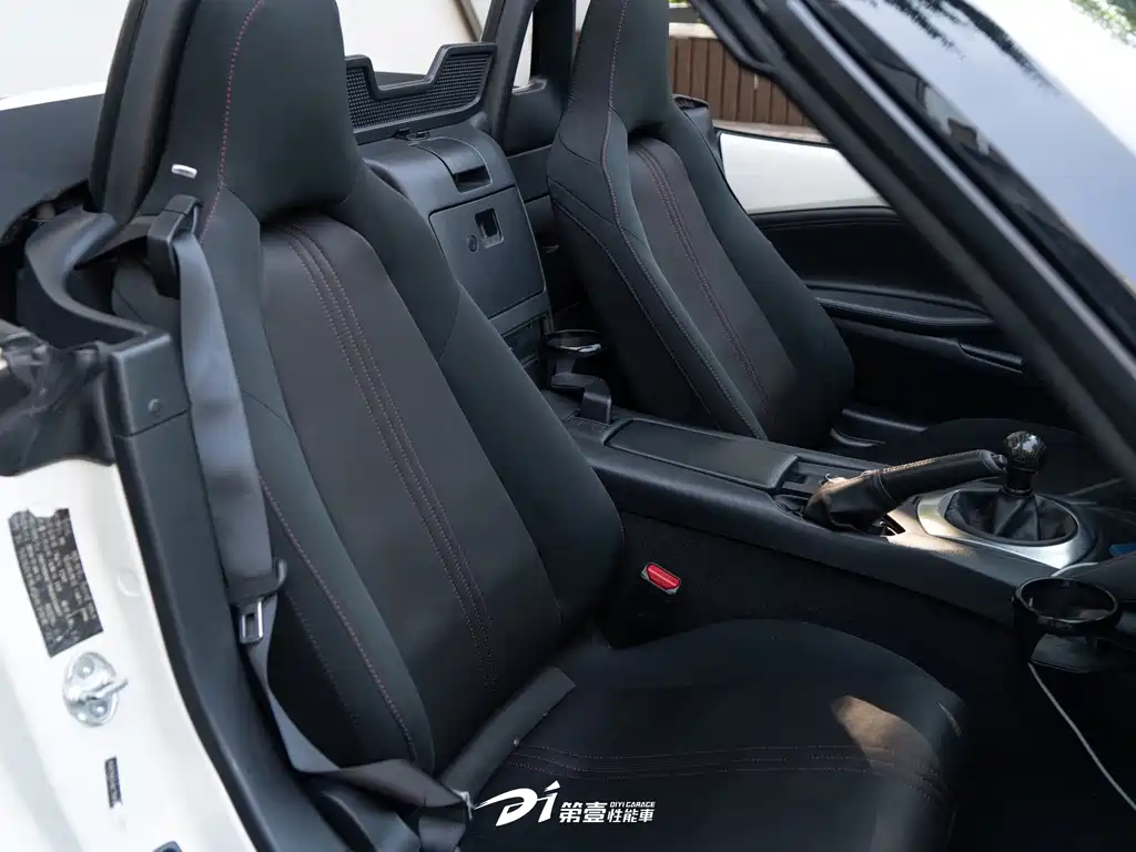 Mazda MX-5 — миниатюра 8