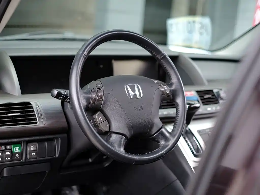 Honda Elysion — миниатюра 17