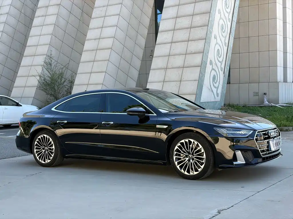 Audi A7L — миниатюра 4