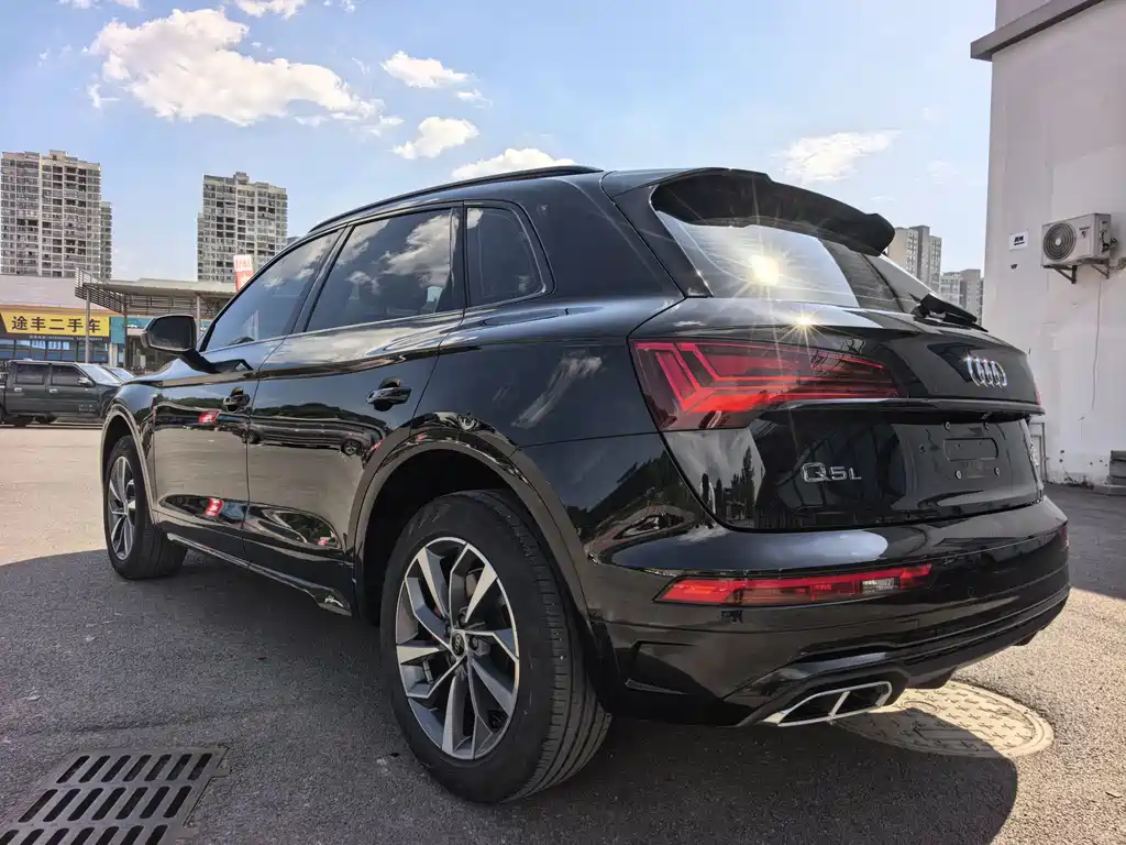 Audi Q5L 2024 40 TFSI Luxury