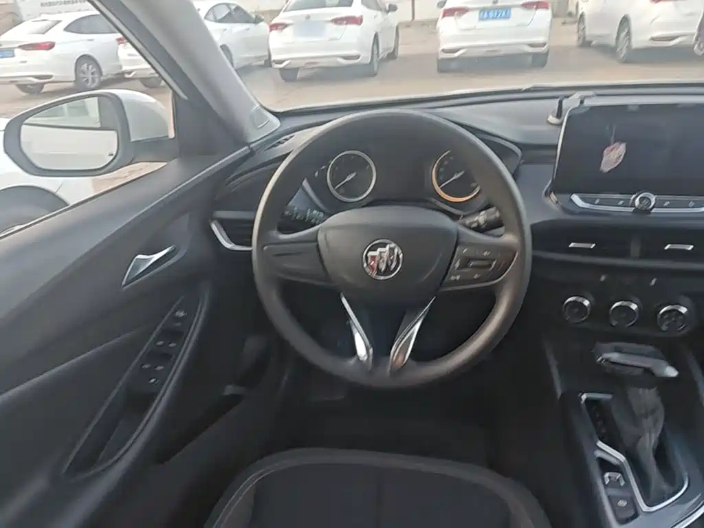 Buick Verano — миниатюра 11