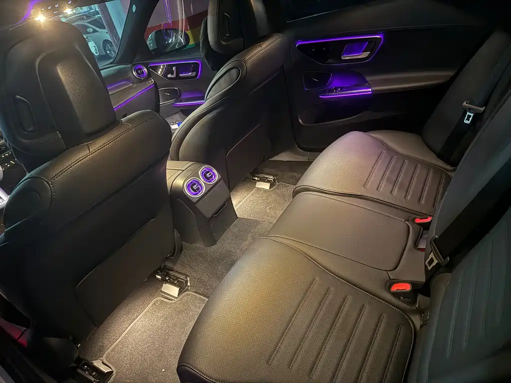 Mercedes-Benz C-Class - фото 7