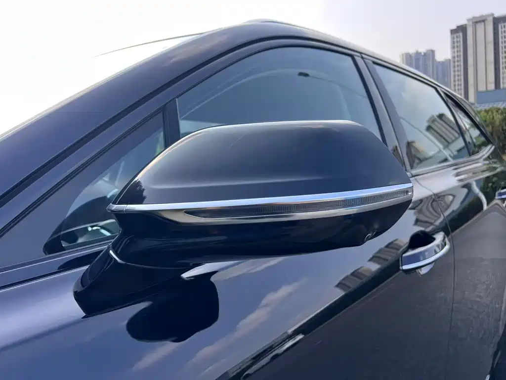 Hongqi Hongqi HS3 PHEV — миниатюра 8
