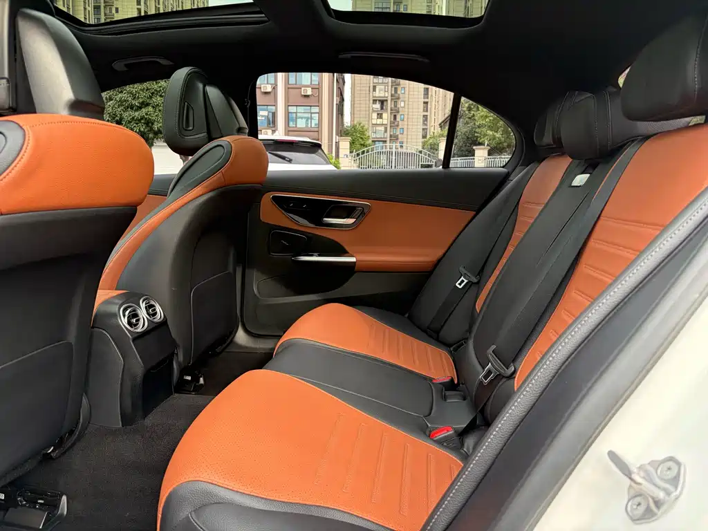 Mercedes-Benz C-Class — миниатюра 5