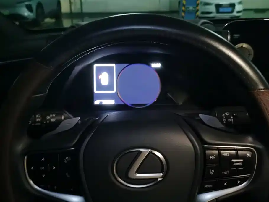 Lexus ES — миниатюра 14