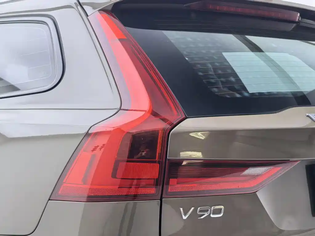 Volvo V90 — миниатюра 30