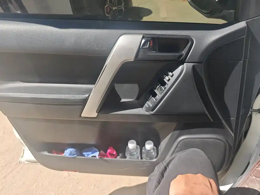 Toyota Prado — миниатюра 7