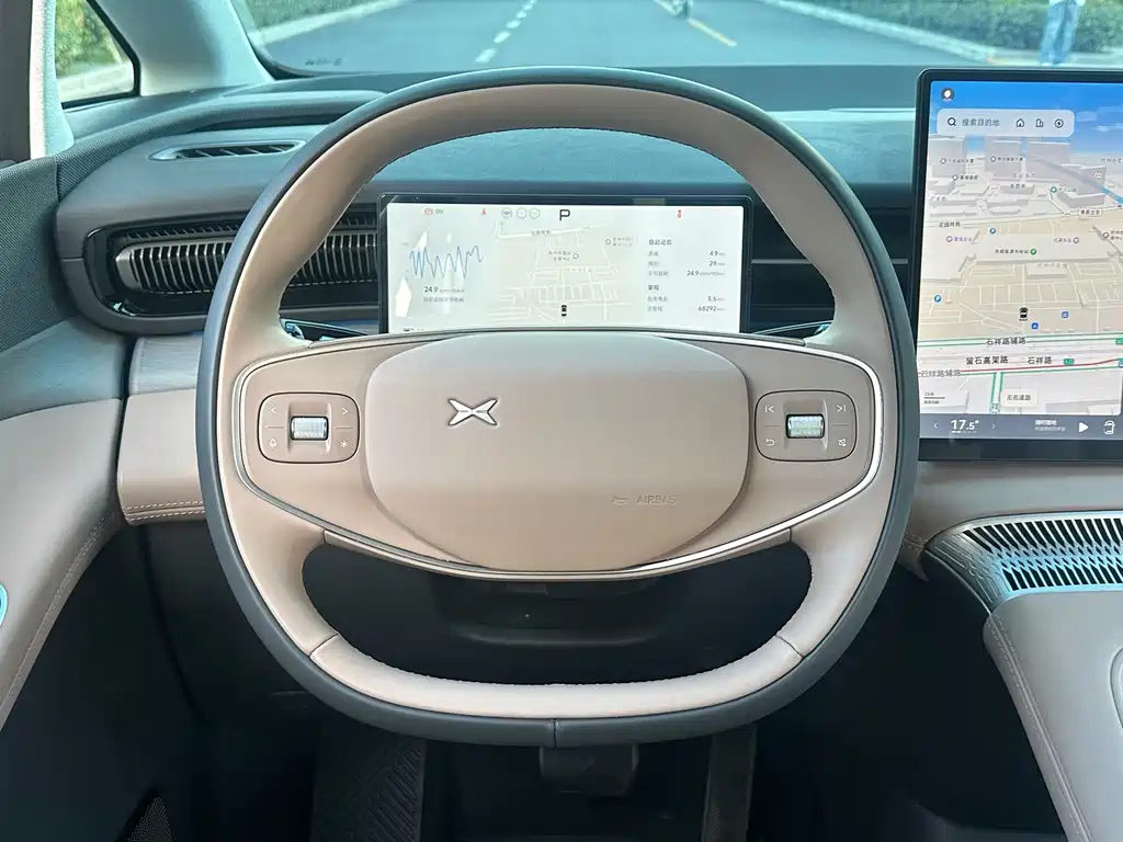 XPeng X9 — миниатюра 20