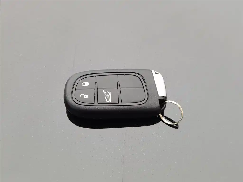 Jeep Commander — миниатюра 19