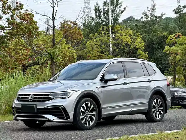 Volkswagen Tiguan L