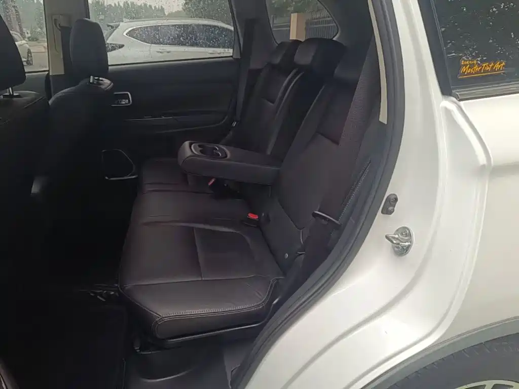 Mitsubishi Outlander — миниатюра 17