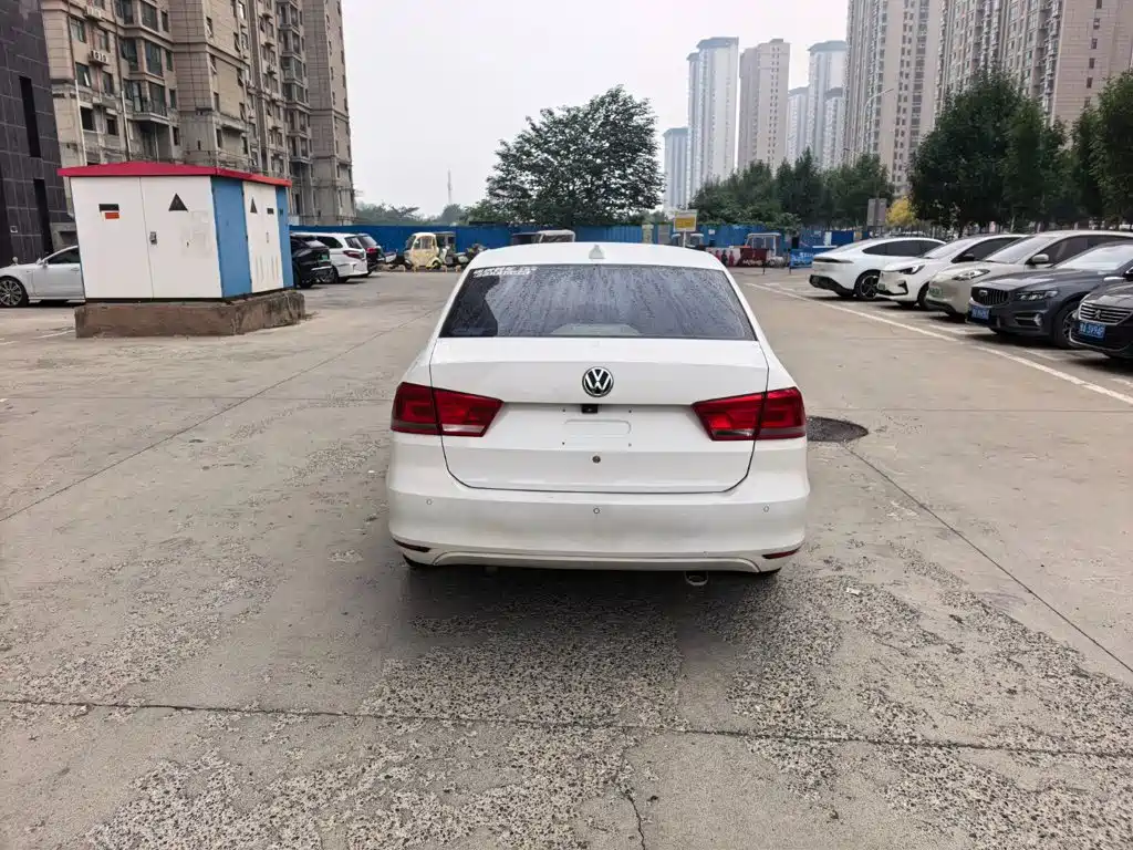 Volkswagen Santana — миниатюра 14