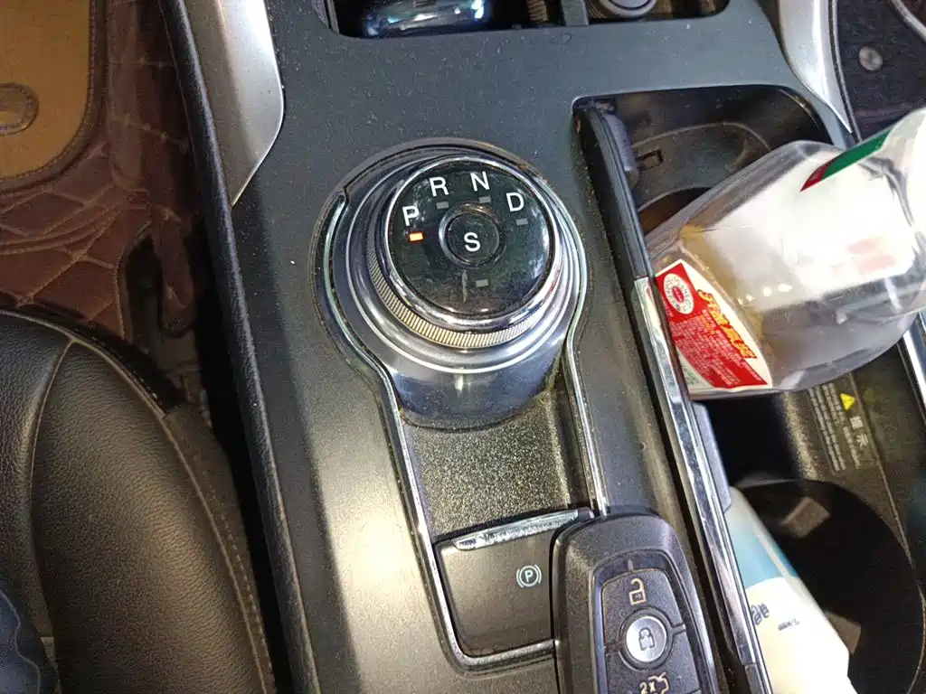 Ford Mondeo — миниатюра 15