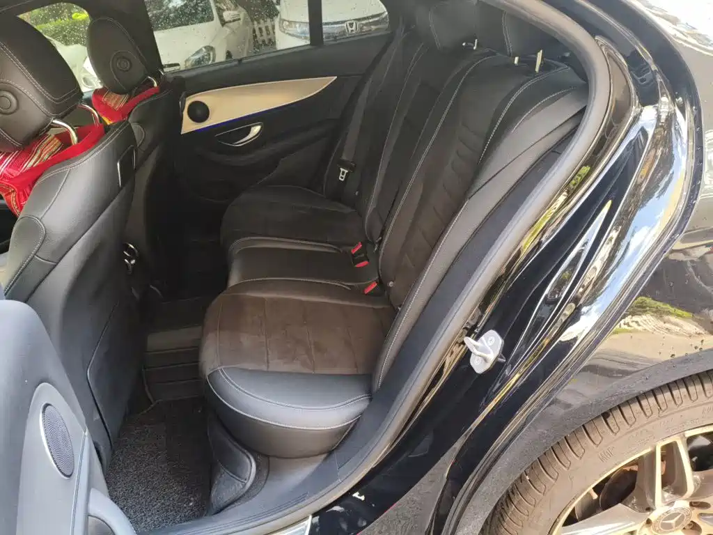 Mercedes-Benz E-Class — миниатюра 15