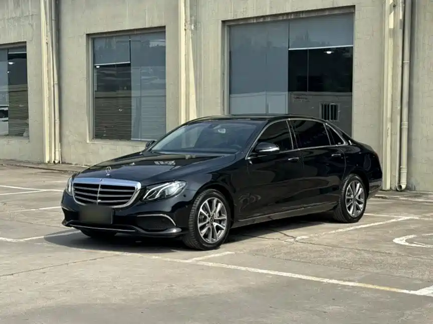 Mercedes-Benz E-Class — миниатюра 3