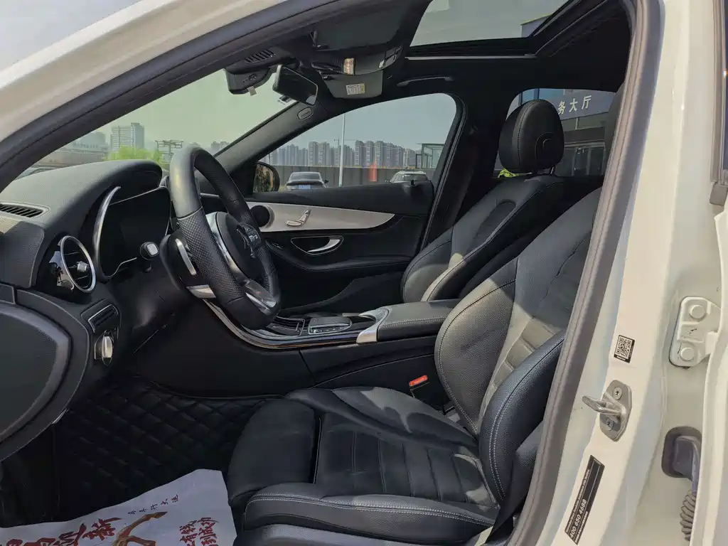 Mercedes-Benz C-Class — миниатюра 4