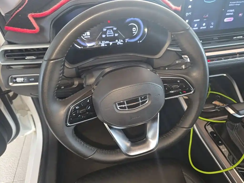 Geely Emgrand — миниатюра 11