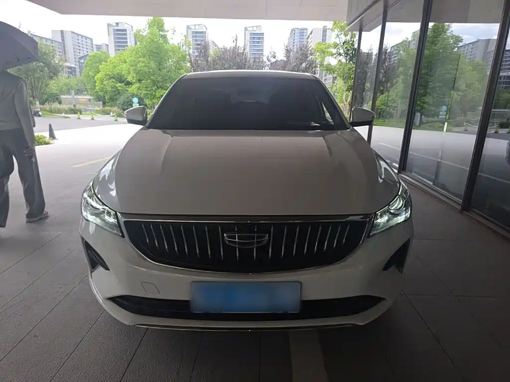 Geely Emgrand — миниатюра 3