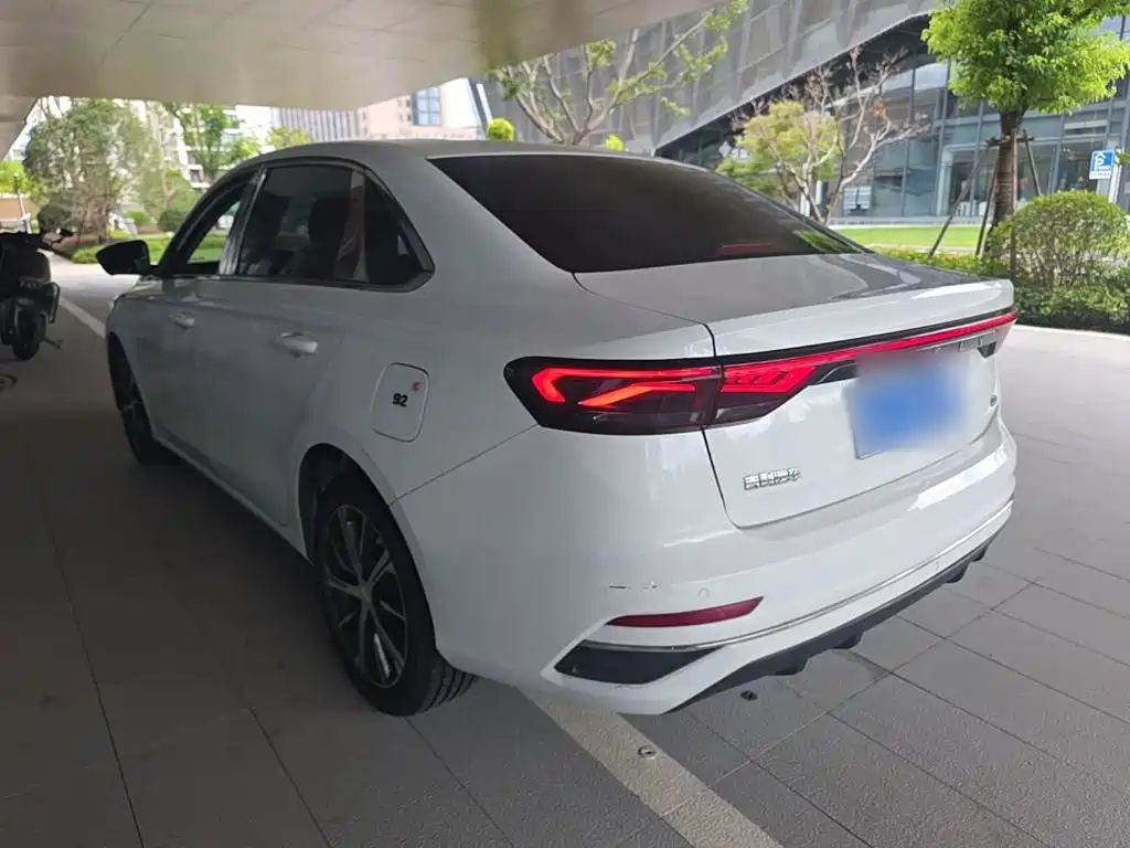Geely Emgrand — миниатюра 5