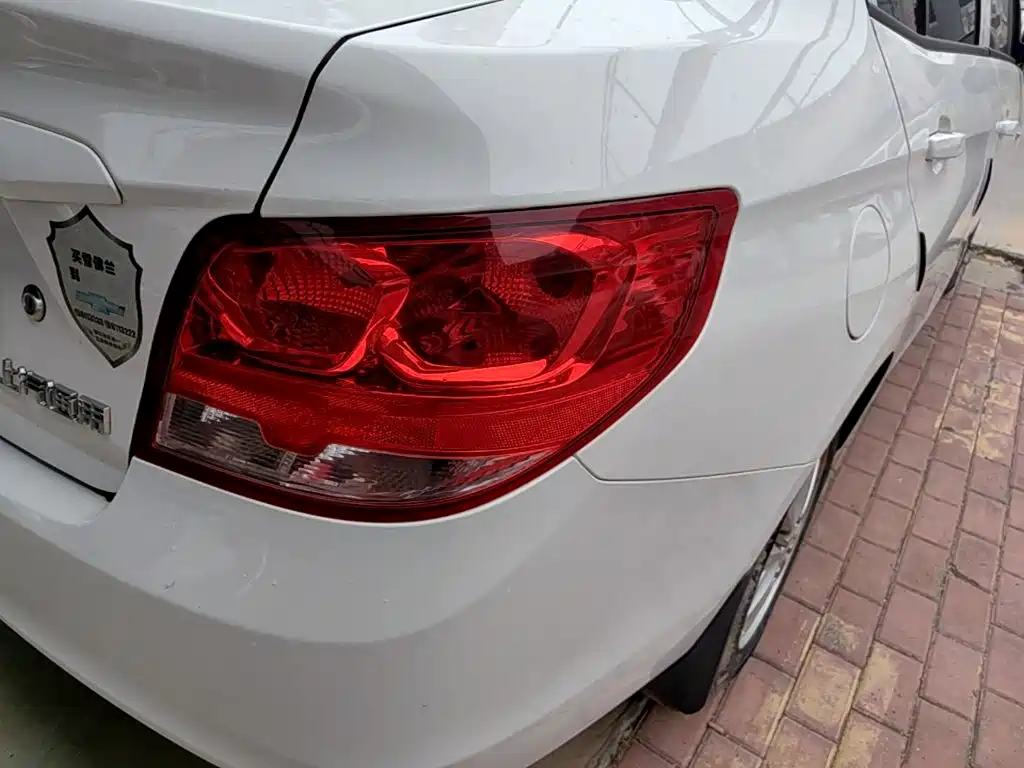 Chevrolet Sail — миниатюра 8