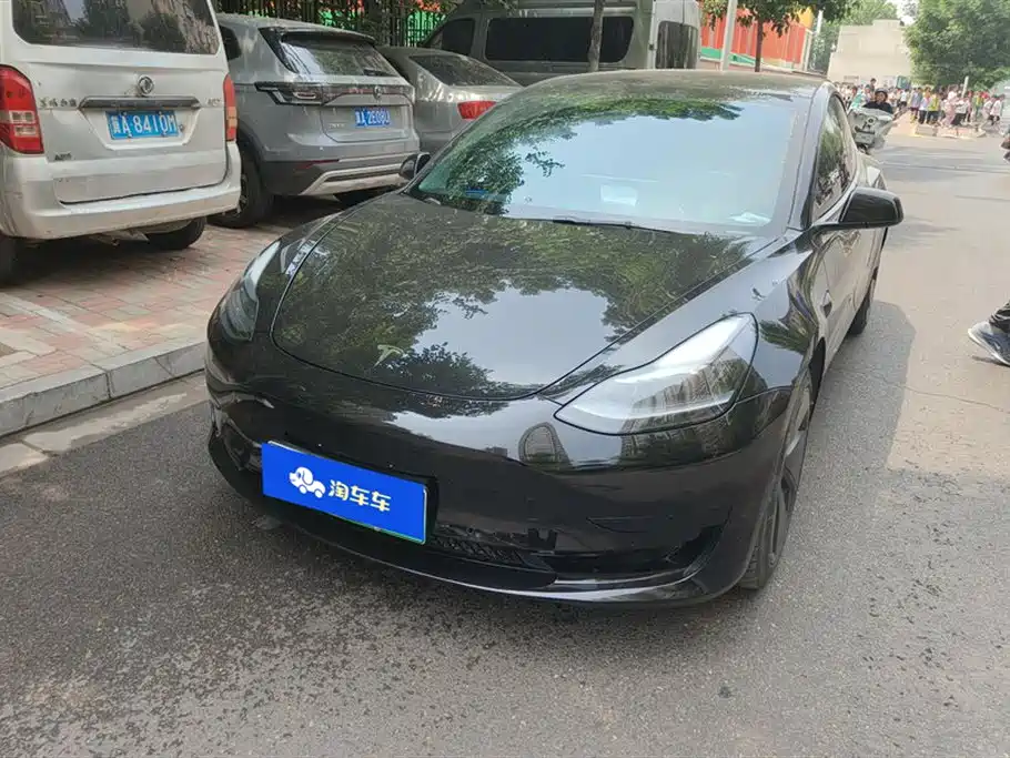 Tesla Model 3 2022