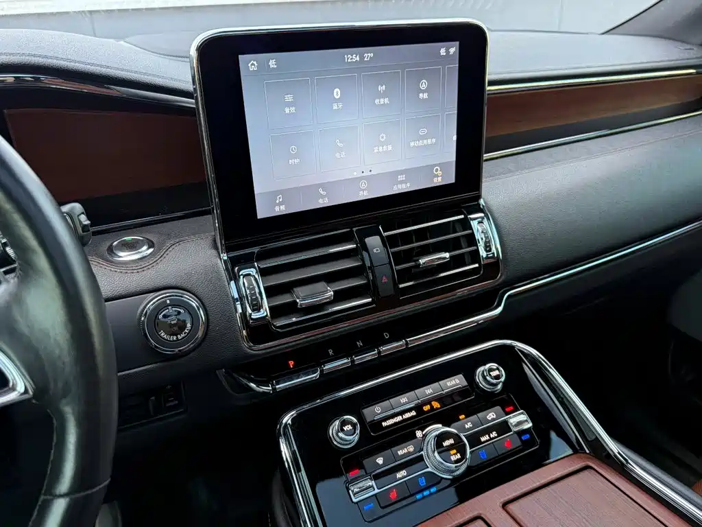 Lincoln Navigator — миниатюра 41