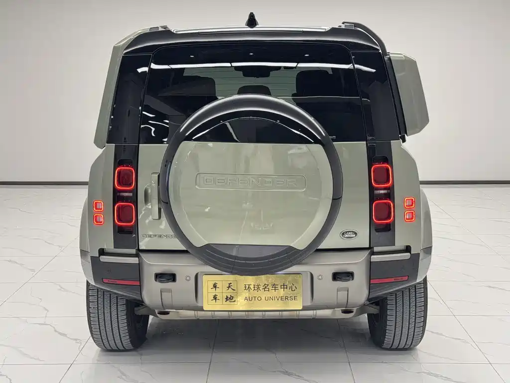 Land Rover Defender — миниатюра 23