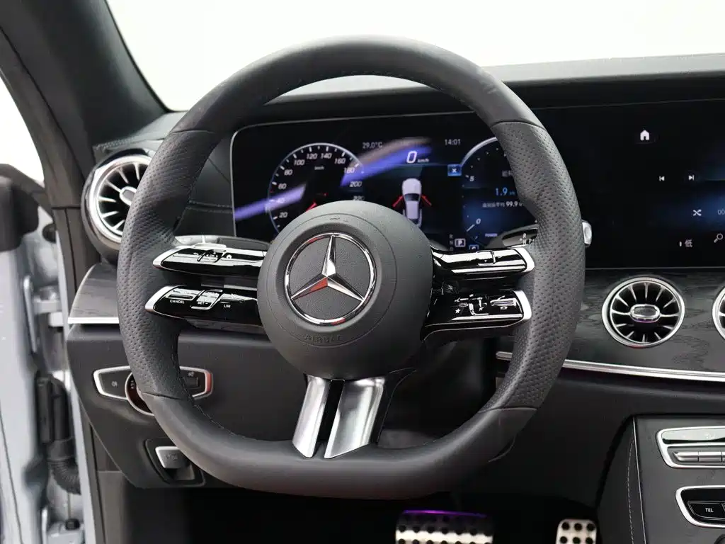 Mercedes-Benz E-Class (Import) — миниатюра 13