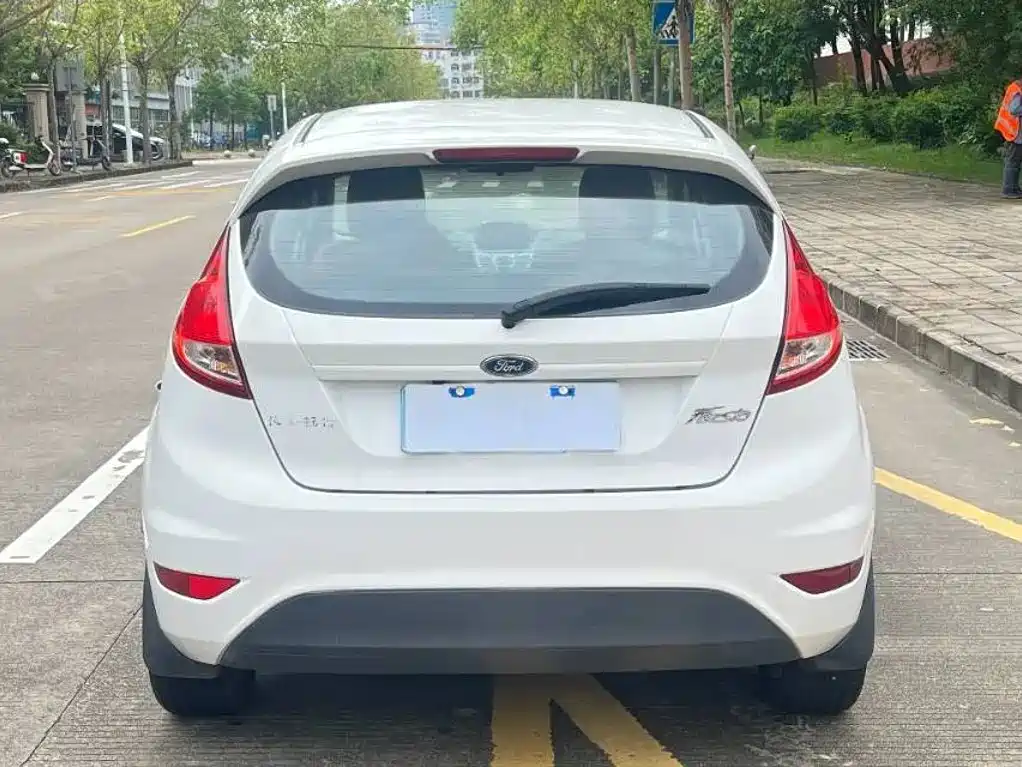Ford Fiesta — миниатюра 8