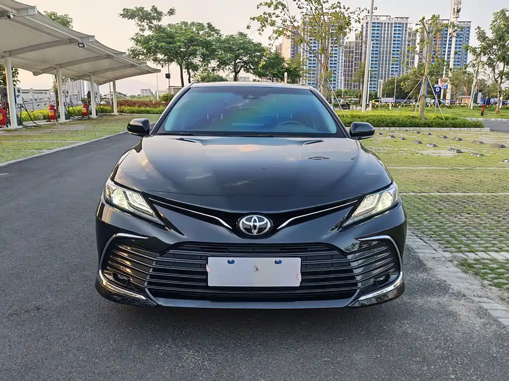 Toyota Camry — миниатюра 2