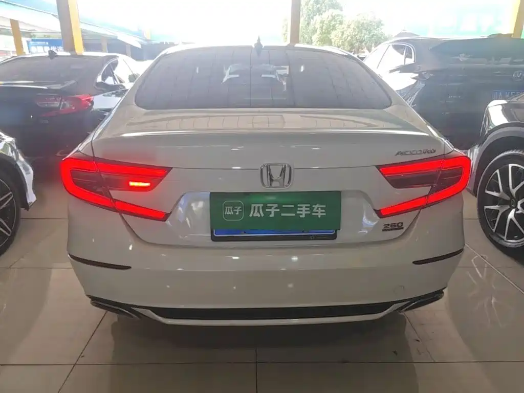 Honda Accord — миниатюра 6