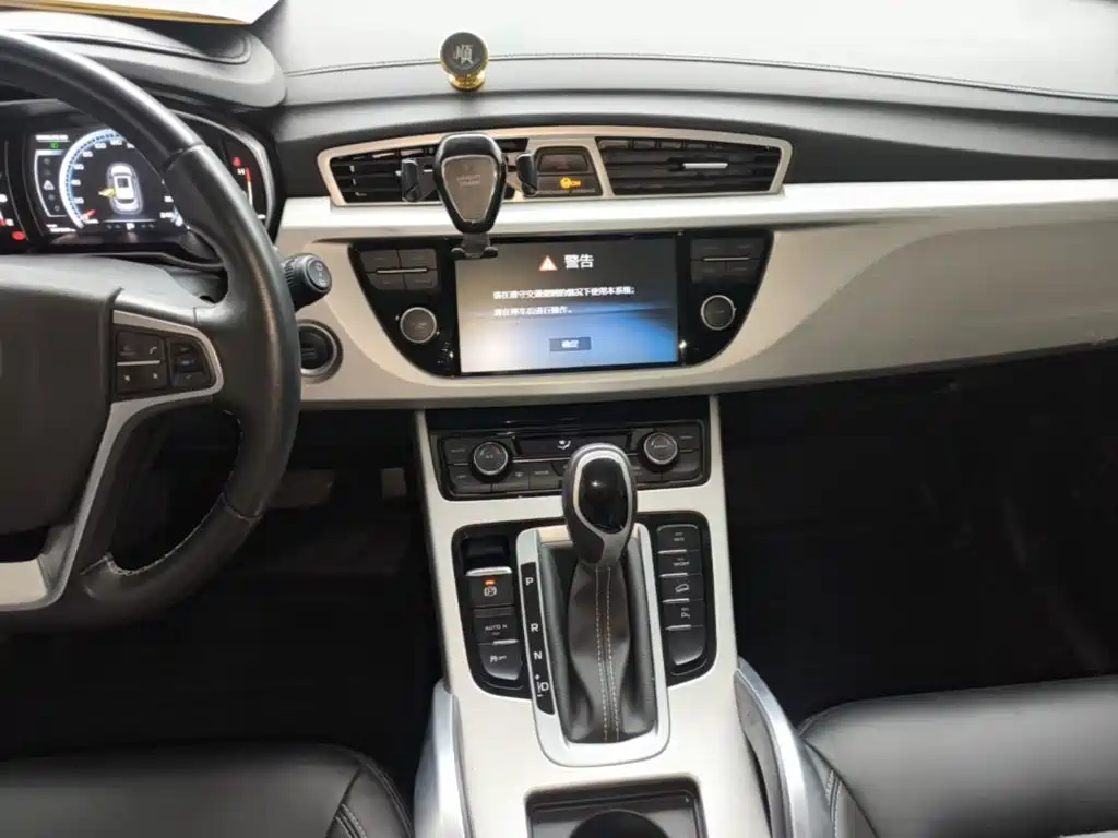 Geely Boyue — миниатюра 13