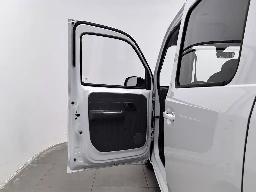 Wuling Zhiguang EV — миниатюра 8