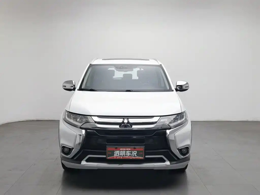 Mitsubishi Outlander — миниатюра 3