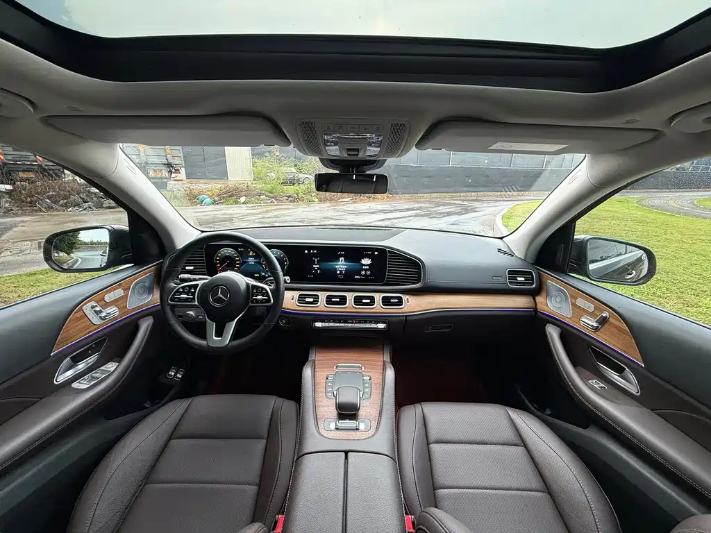 Mercedes-Benz GLE New Energy — миниатюра 13