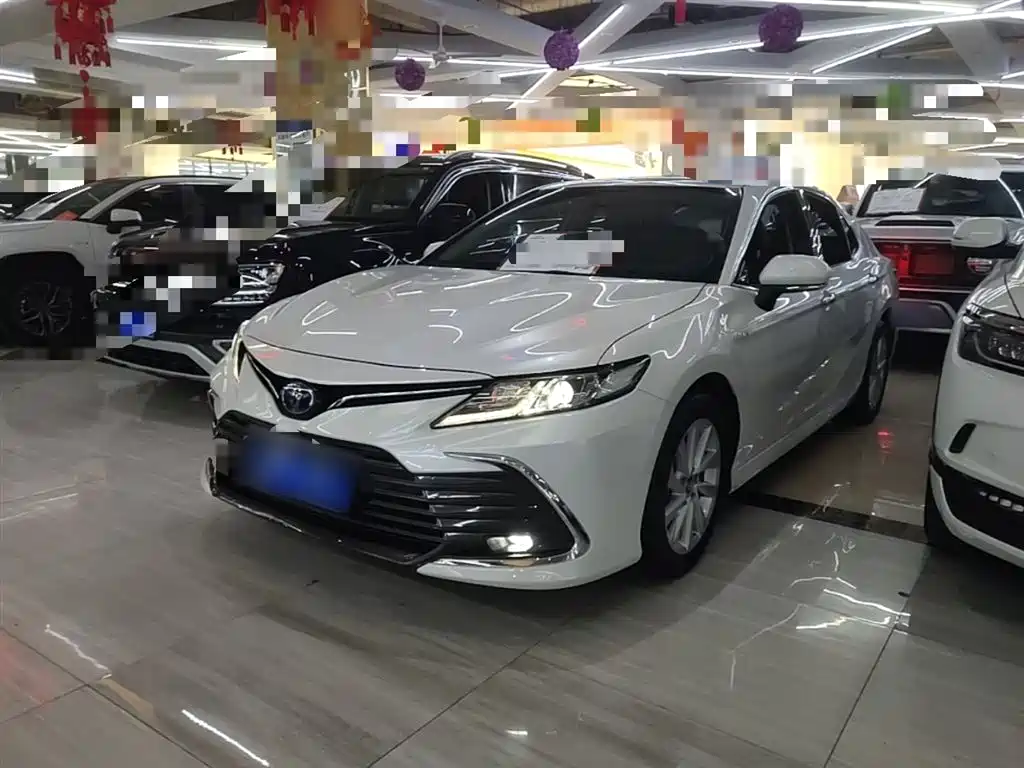 Toyota Camry 2021
