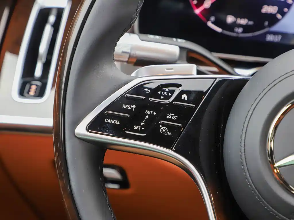 Mercedes-Benz S-Class — миниатюра 10