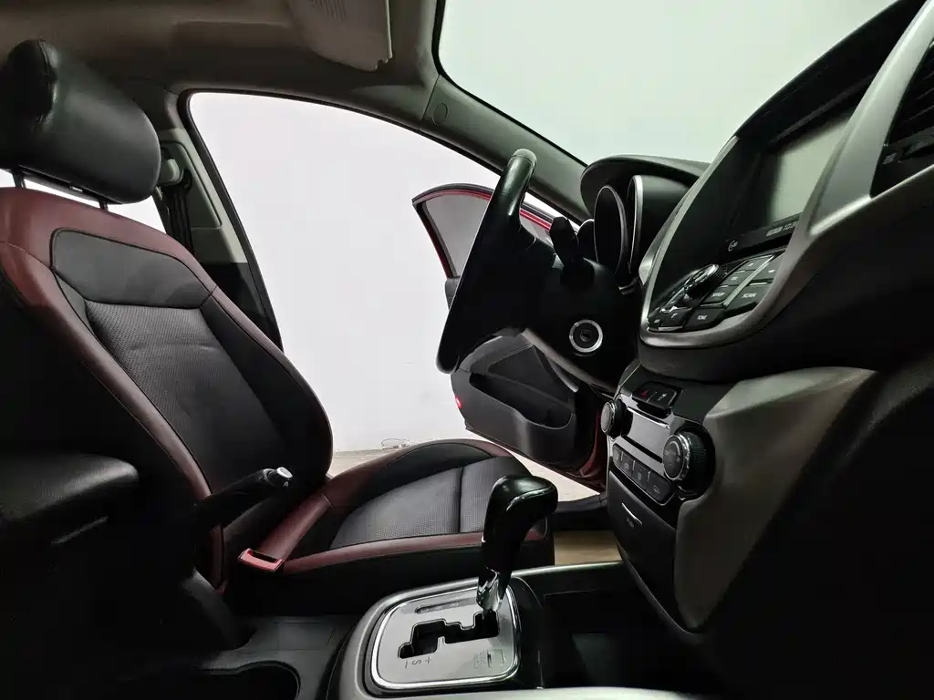 Changan Eado XT — миниатюра 15